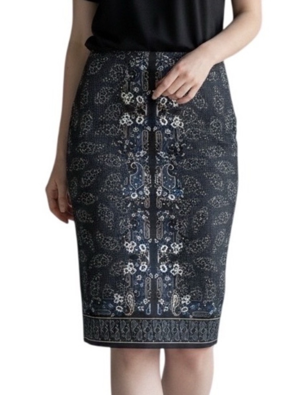 Max Studio Black and Navy Floral Paisley Pencil Skirt